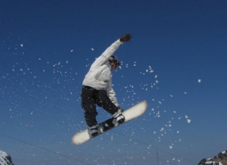 Saut en Snowboard